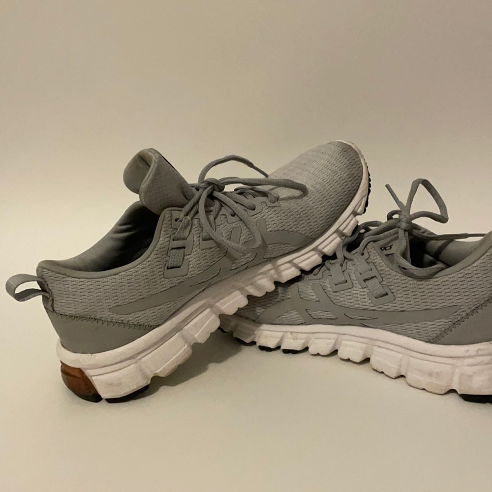 ASICS Women’s Gel Quantum 90 size 7 Shoes